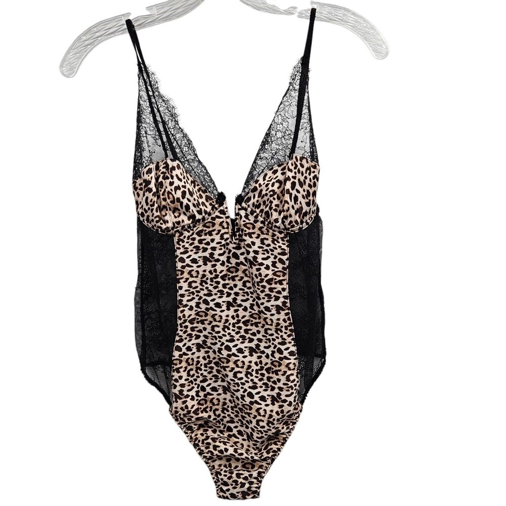 Victoria's Secret Leopard Print Bodysuit Teddy Size M Black Adjustable Straps